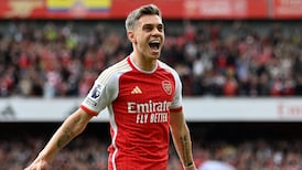 Arsenal keep pressure on Manchester City with defeat of Bournemouth