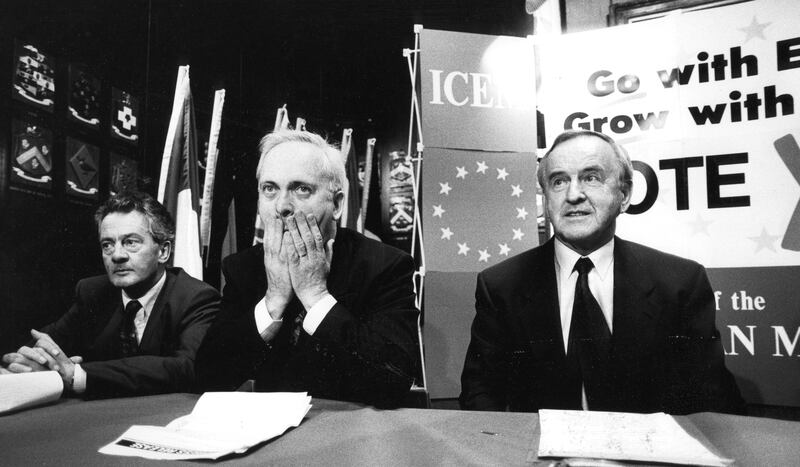 (L-R) Progressive Democrats leader Dessie O'Malley, Fine Gael leader John Bruton and Taoiseach Albert Reynolds at a joint press conference in the Mansion House in 1992 of political parties supporting a Yes vote in the referendum on the Treaty on European Union. Photograph: Eric Luke / The Irish Times 