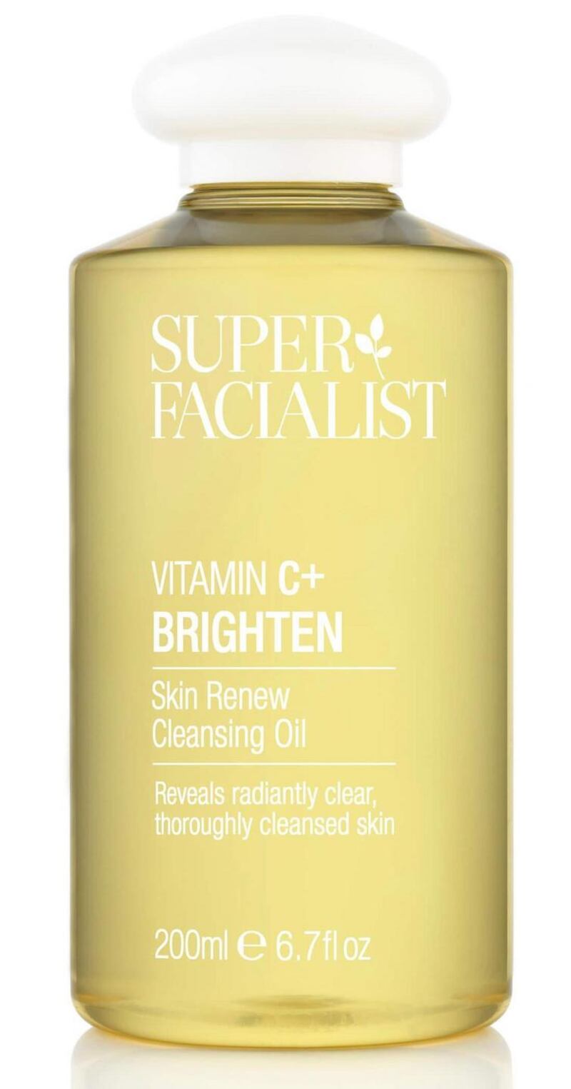 Superfacialist Vitamin C+ Sin Renew Cleansing Oil (€14.99 from Boots)