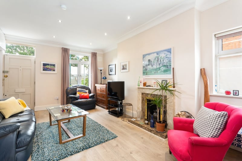 Walk-in condition: 40 Aikenhead Terrace