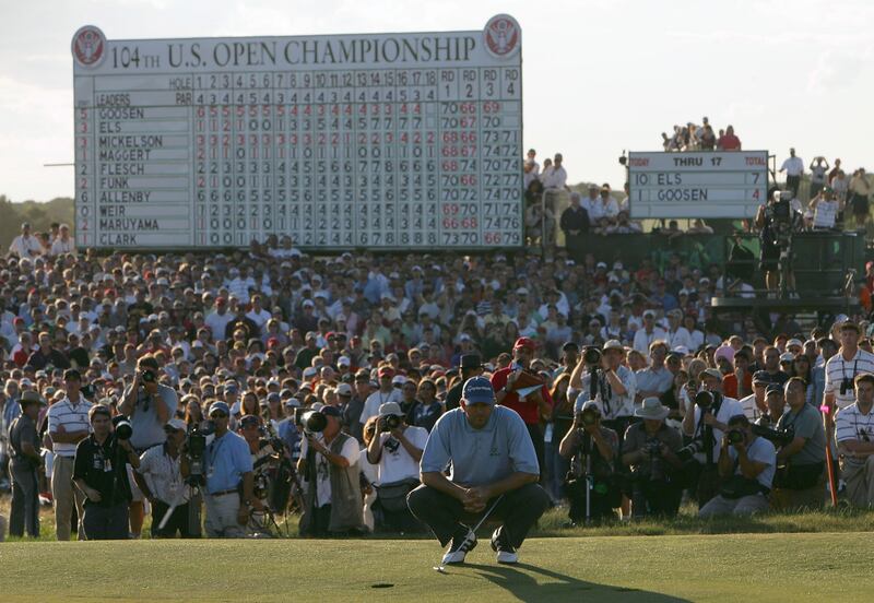 Retief Goosen of South Africa on the 18th green at the Shinnecock Hills US Open on June 20th, 2004. Photograph: Jamie Squire/Getty Images