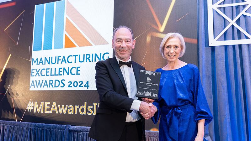 Denis Dowling, full professor, School of Mechanical and Materials Engineering, University College of Dublin presents the women in manufacturing award to Liz Dooley, Janssen Sciences Ireland