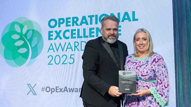 Mark Keeley, sales manager, Kärcher Ireland, presents the operational excellence in facilities management award to Gráinne Carberry, Apleona Ireland