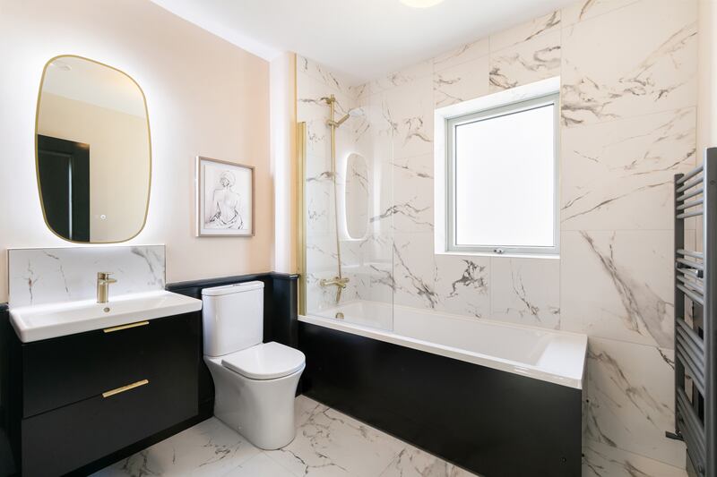 Four-bedroom house: bathroom