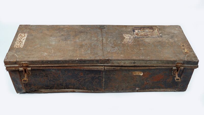Metal trunk inscribed Lieut Commander William Blunden and bearing a Gieves of Portsmouth label, €150-€250