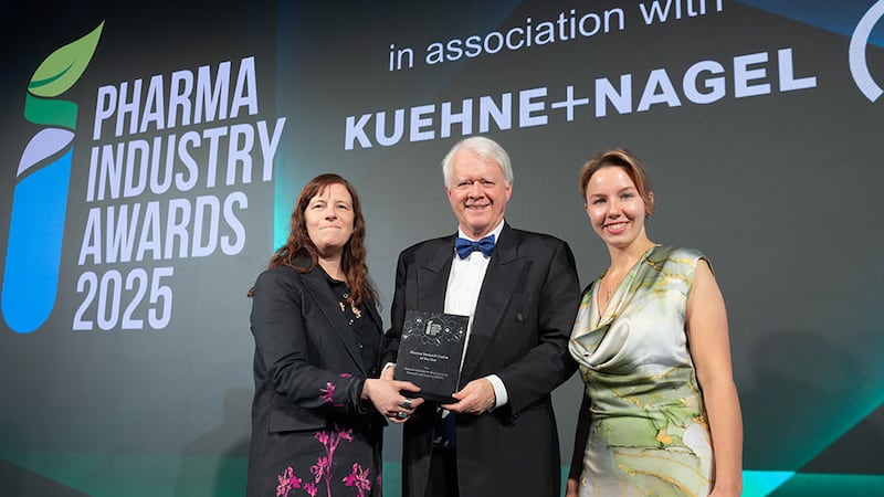 Matt Moran, awards judging coordinator, presents the pharma research centre of the year to Fiona Killard-Lynch and Julia Rakovets, NIBRT