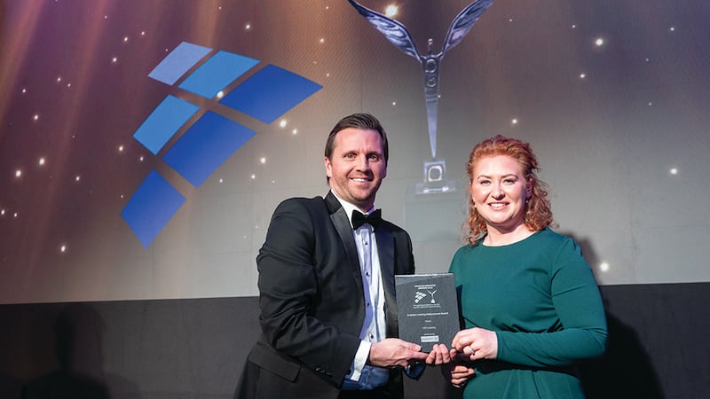 Ryan Yuill, head of sales, Leasepoint, presents the aviation leasing achievement award to Gemma Dowling, LXA Leasing
