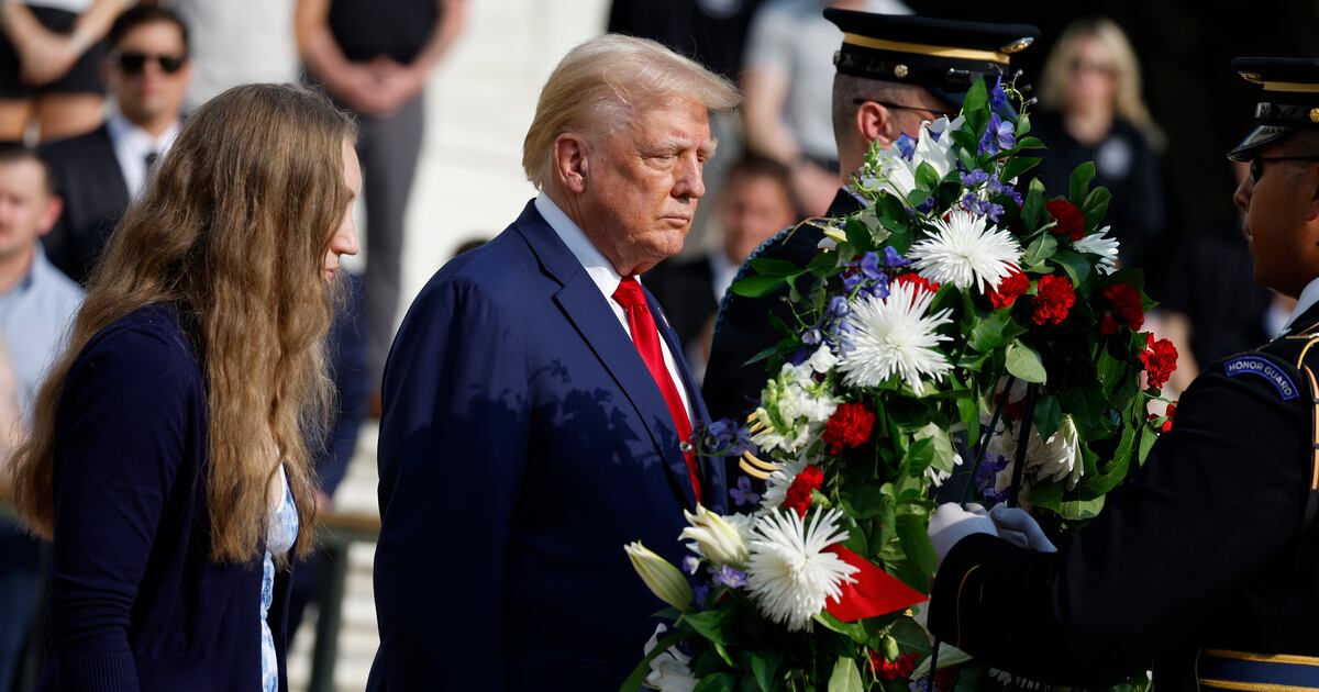 „Auseinandersetzung“ von Trump-Mitarbeitern zieht hochheiligen Friedhof ...