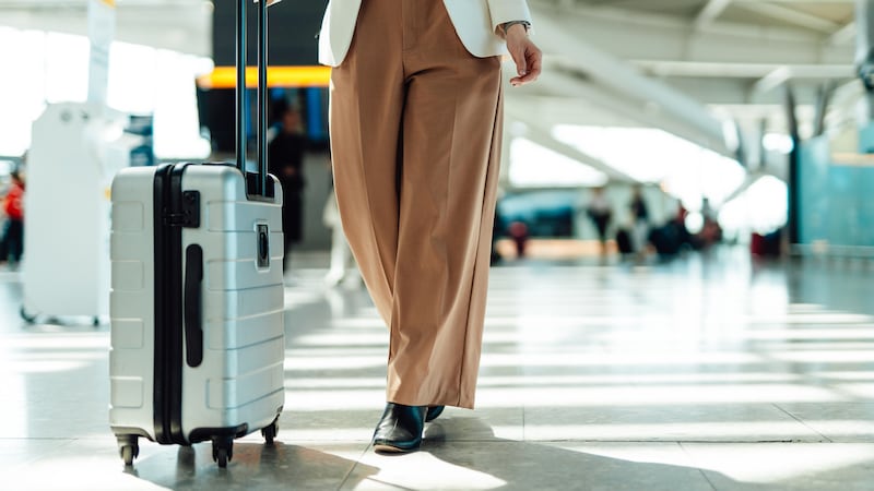 What to wear for a flight? It makes sense to look smart