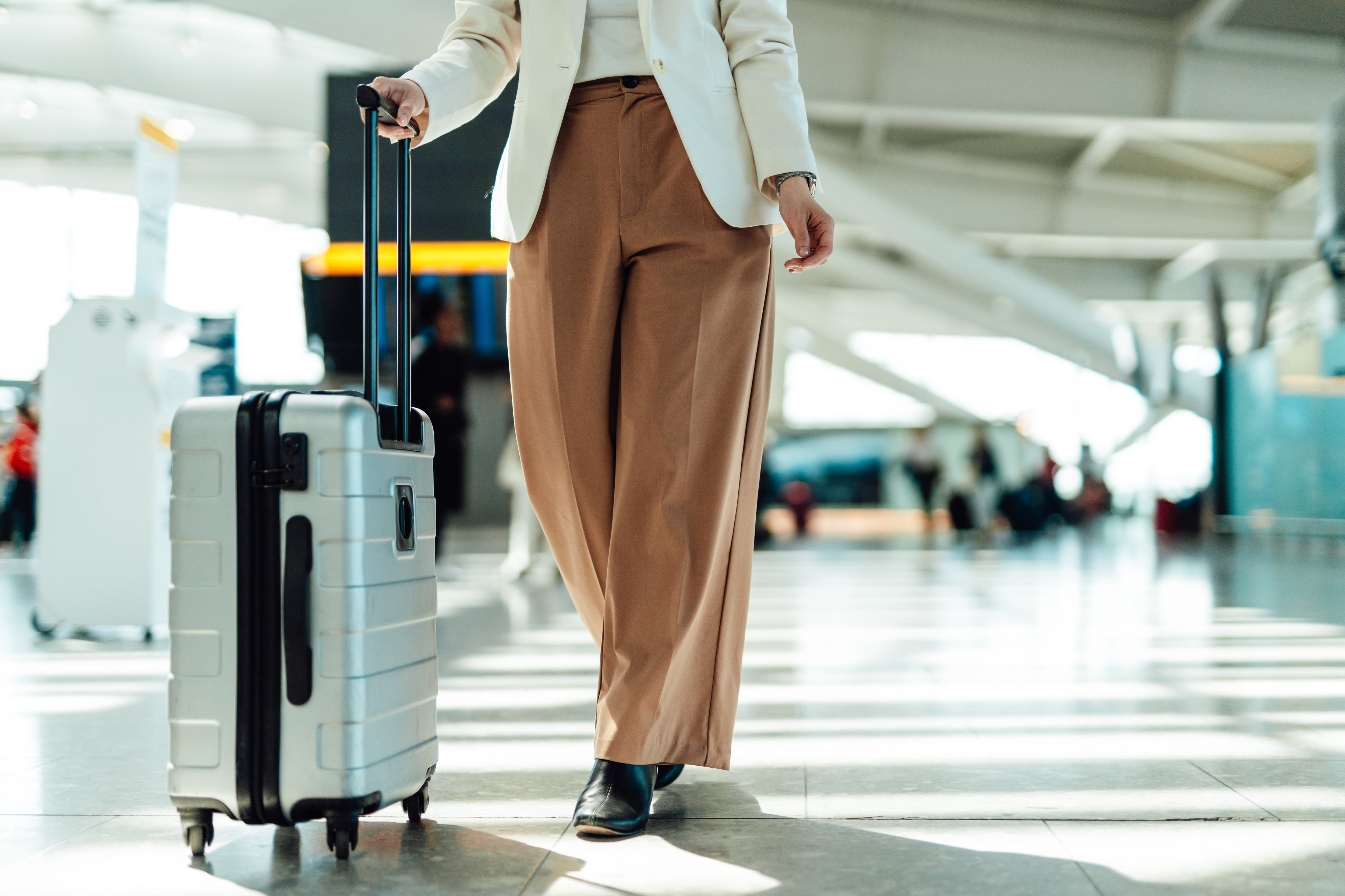 What to wear for a flight? It makes sense to look smart