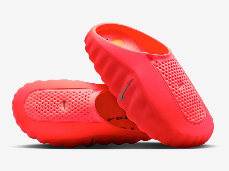 Nike Mind Mules