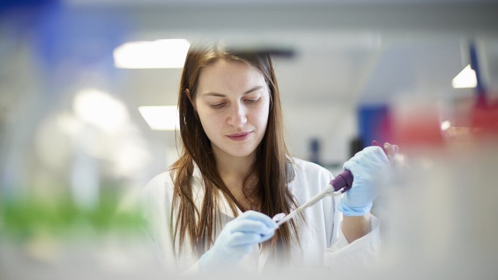 A new drug from Bristol-Myers Squibb that turns the body into a weapon against cancer failed to beat chemotherapy in a large head-to-head clinical trial.