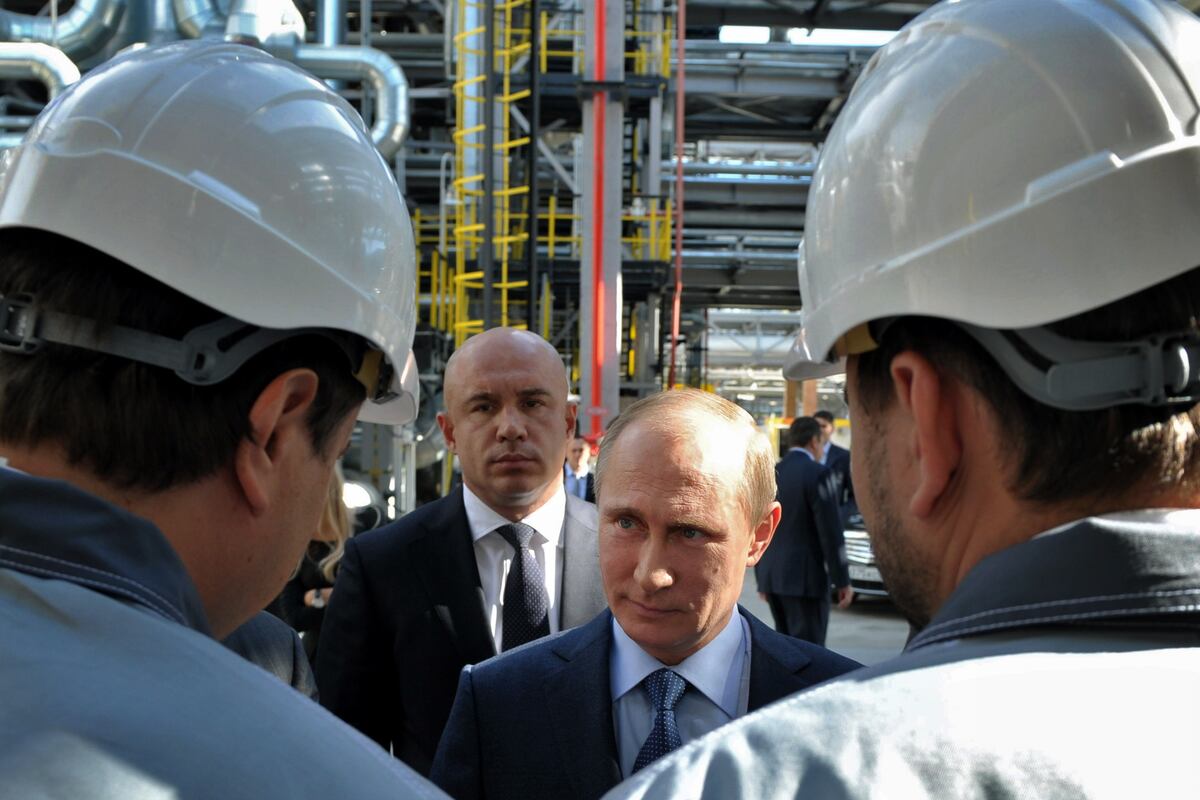How Vladimir Putin’s refinery dream became a target for Ukraine