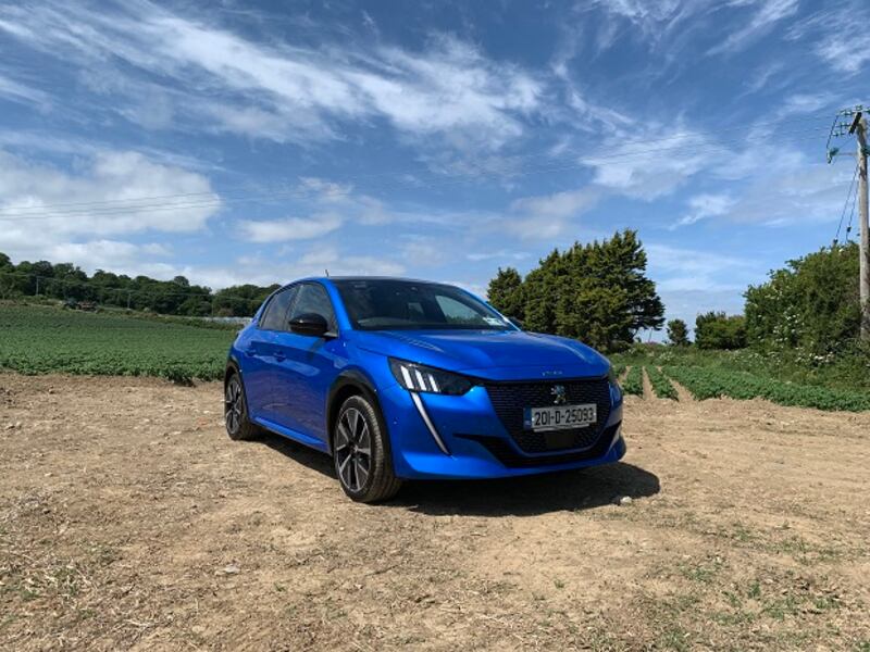 Peugeot e-208
