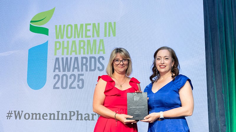 Christine Sutton, organisational psychology lead at Making Shift happen, presents the best engineering leadership award to Jacqueline Hora, Cognizant