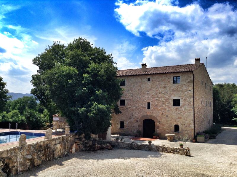 Accommodation in Girona for Responsible Travel Horse Holiday