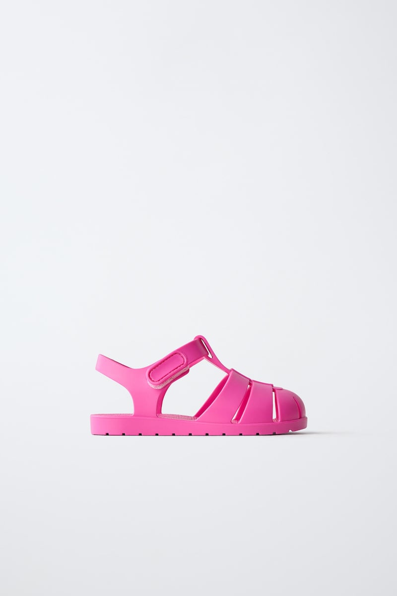 Sandals, €17.95, Zara