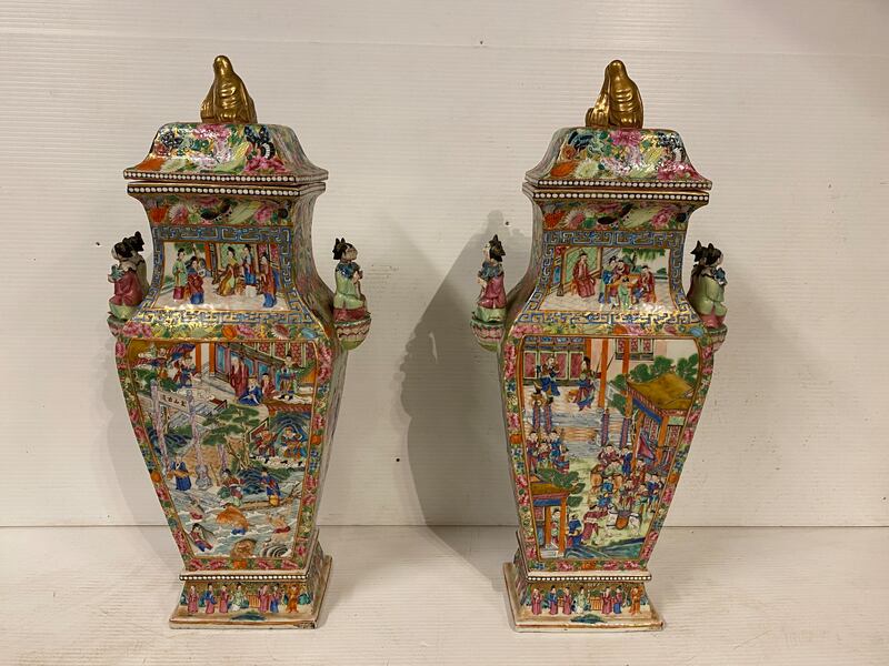 A fine pair of antique Chinese famille rose Canton export vases with lids are expected to attain between €5,000-€7,000