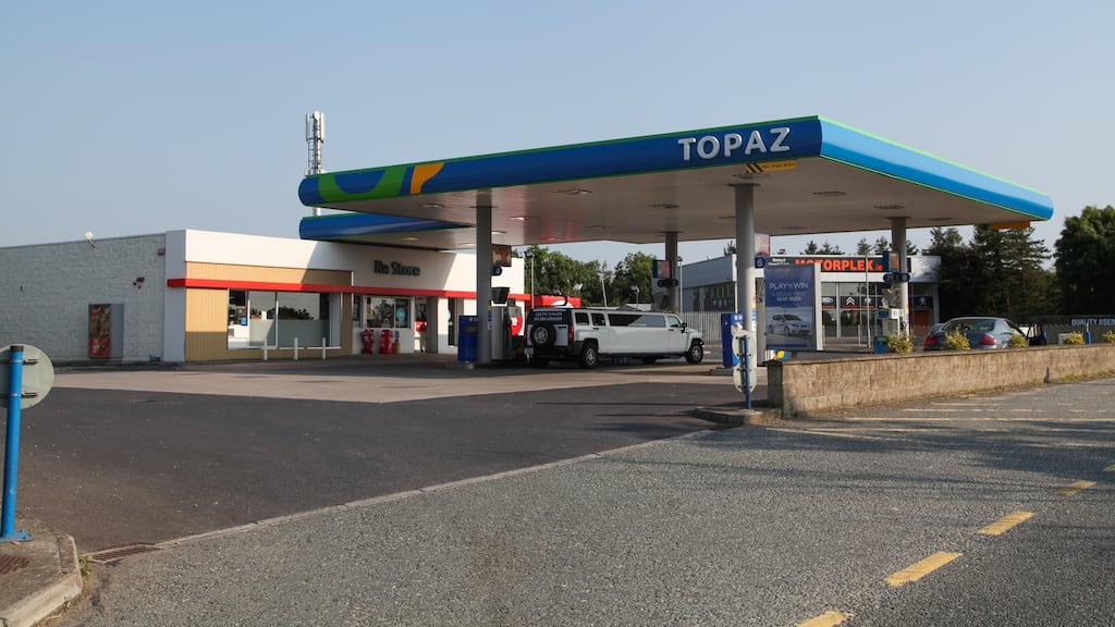 Topaz, which employs 2,000 people across 440 petrol stations, has annual turnover of about €3.5bn