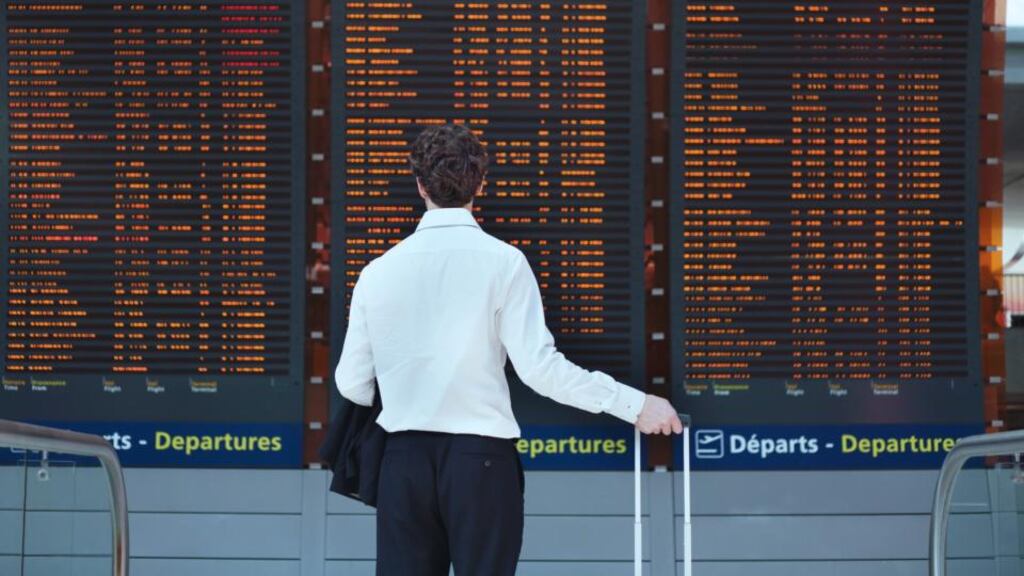 To prevent your worker from feeling adrift, provide sponsors at both the home base and the destination to oversee his experience
