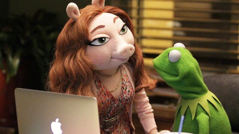 Although Kermit has denied rumours of a relationship with Denise, the chemistry between them is hard to deny, on set and in pictures