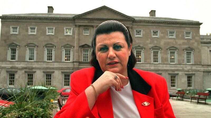 Máire Geoghegan Quinn: Handbagging v groin-kicking