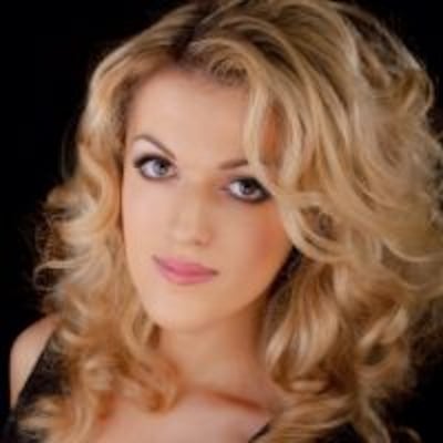 Claudia Boyle will be performing the starring role of Violetta on Wednesday 25th, Friday 27th and Sunday 29th November 2020