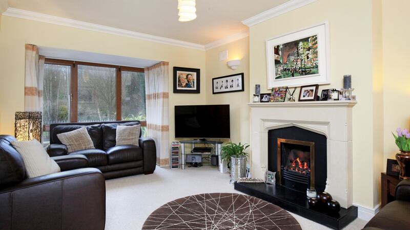 2 Woodview, Commons Road, Loughllnstown, Dublin 18
