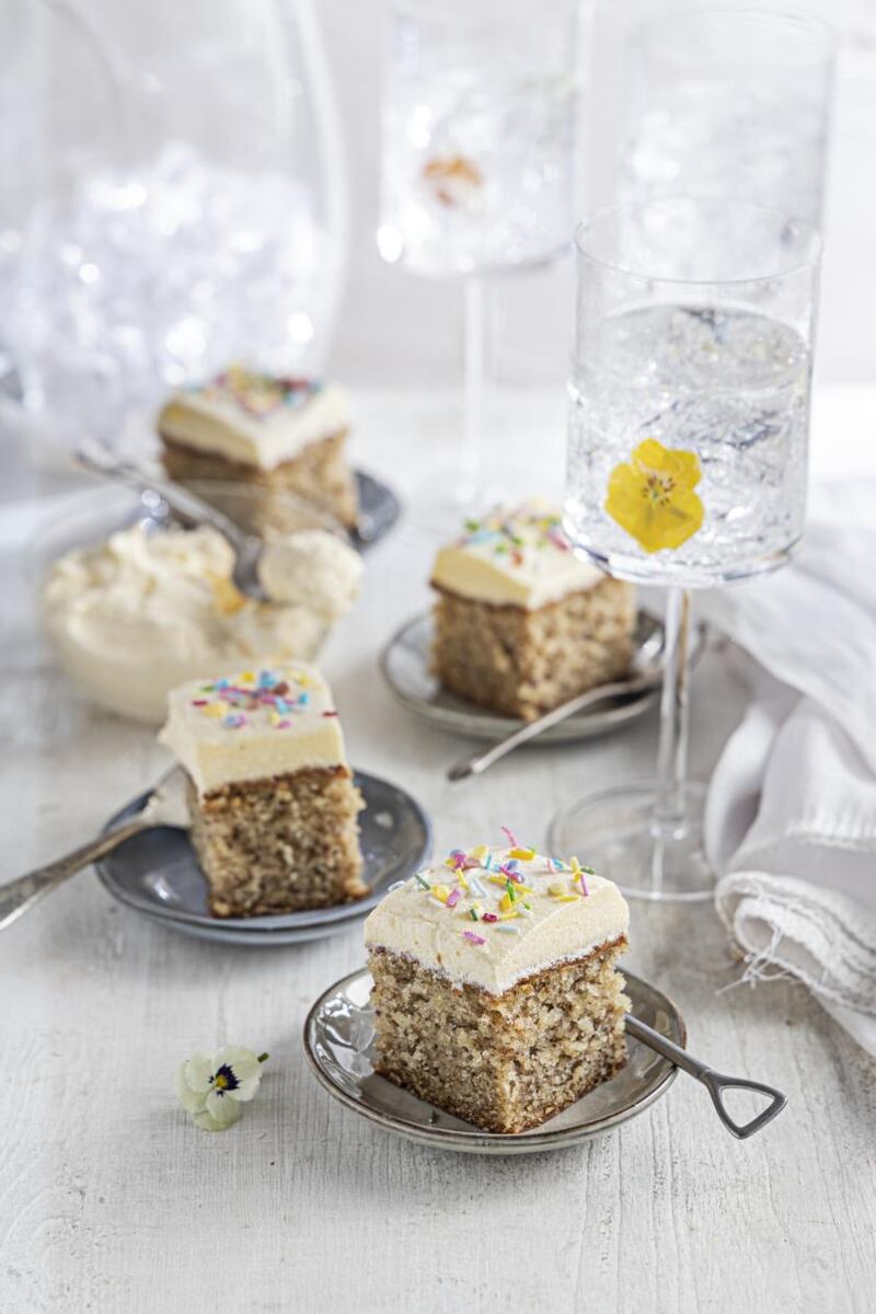 Vegan vanilla cake