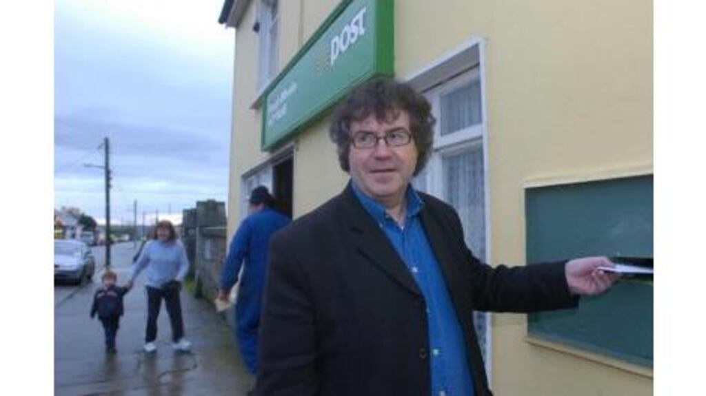 Gabriel Fitzmaurice at Newtownsandes post office: "It will be carried this time by a landslide".