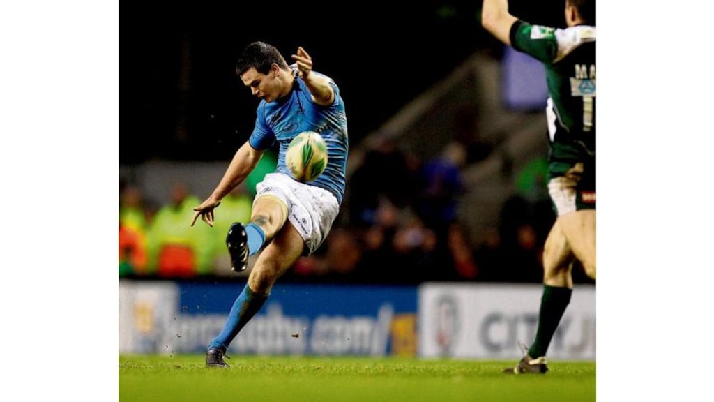 Leinster outhalf Jonathan Sexton drops the goal in the 79th minute to draw Saturday evening's Heineken Cup Pool Six match against London Irish at Twickenham.