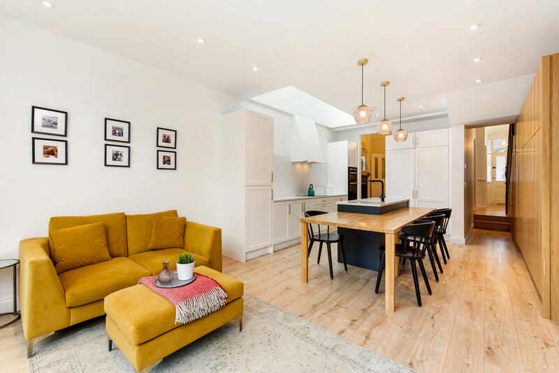 Living/dining area
