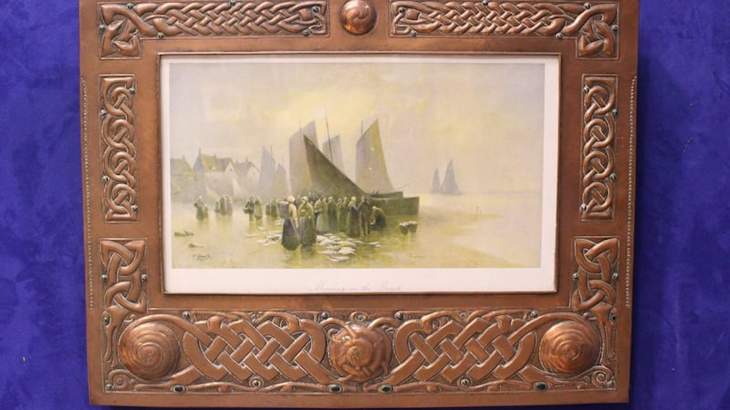 Early 20th-century Irish Celtic revival picture frame (Hegarty’s sale) made €2,300 (€1,000-€2,000)