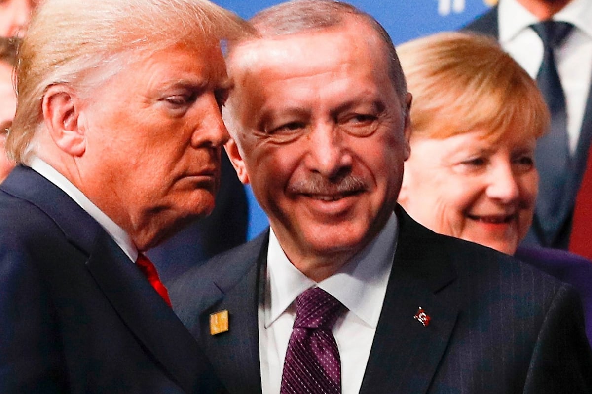 Turkey escalates potential confrontation with Greece over Aegean Islands