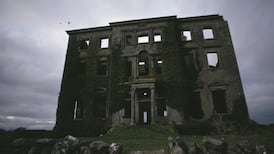 Galway, 1920: Black and Tan with revolver shot in all directions during gunfight