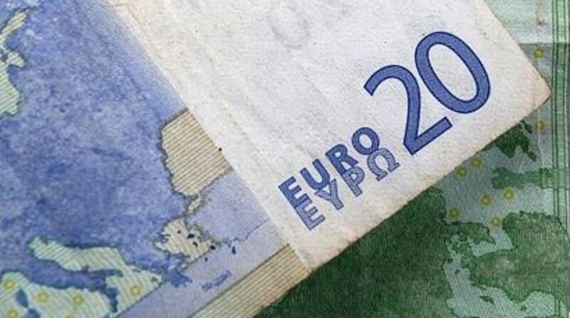 The IFS  found that a tapering of the PAYE and earned income tax credits in Ireland would actually create an effective marginal tax rate of 64.1%  on employment income between € 100,000 and €120,000
