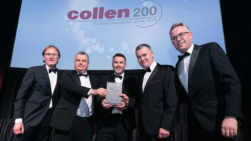 Kevin O'Driscoll, Director Partner Programmes, BusinessRiver, presents the Contractor of the Year award to Collen Construction team.
