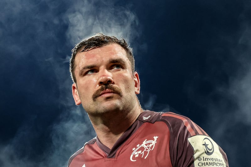 Live Leinster v Munster updates: Leinster make two late changes as Larmour and Deegan start