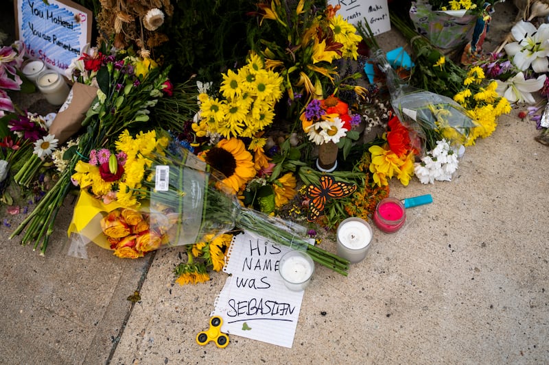 An impromptu memorial for Johan Sebastián Durán Guerrero at the intersection where he was fatally shot by an Ice agent. Photograph: Christopher Capozziello/New York Times
                      