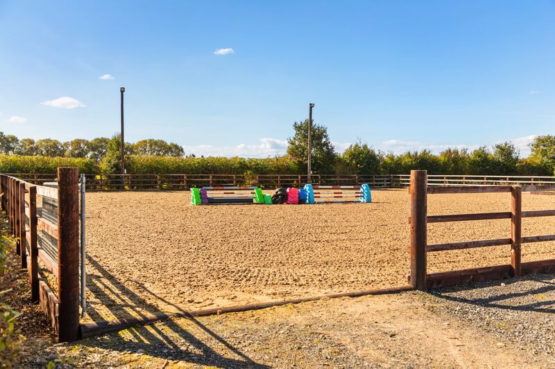 Sand arena