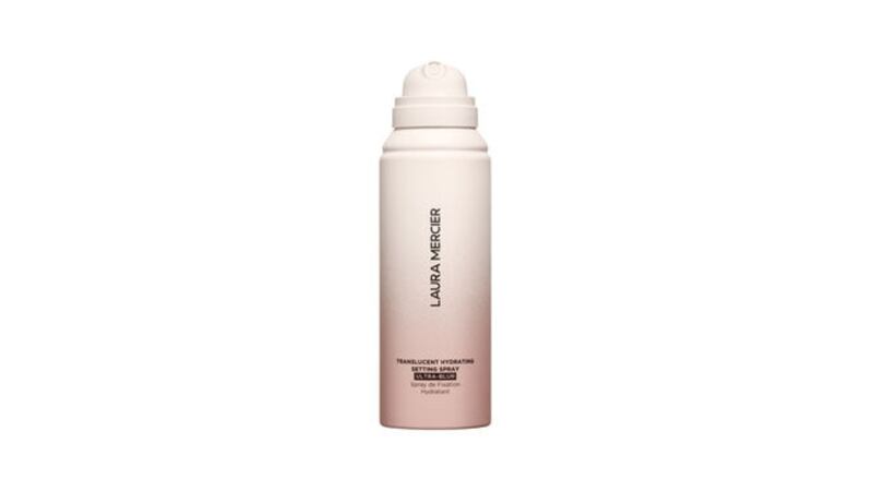 Laura Mercier Translucent Hydrating Setting Spray Ultra-Blur (€38 from Space NK)