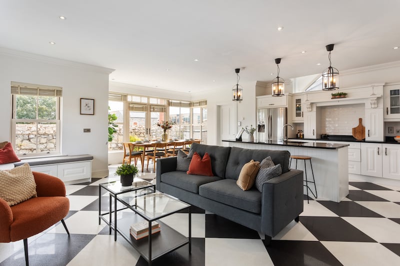 Kitchen/living/diningroom