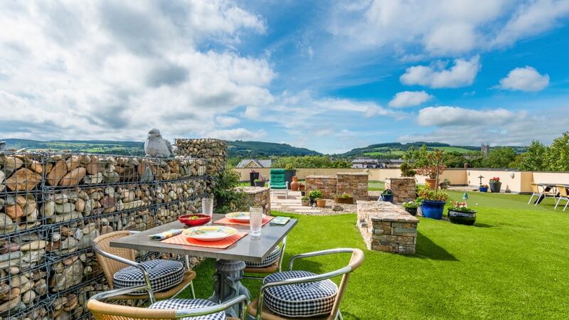 Terrace with views.