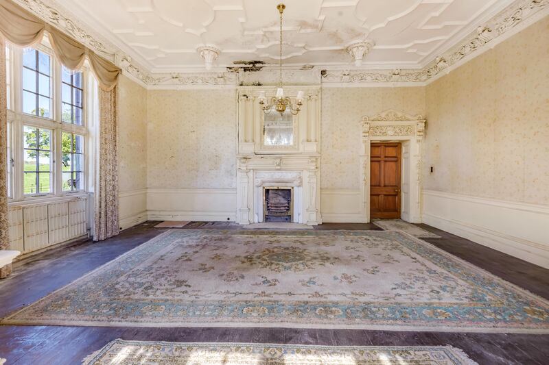 A drawingroom and diningroom both have marble fireplaces and bay windows overlooking the grounds and the river Boyne.
