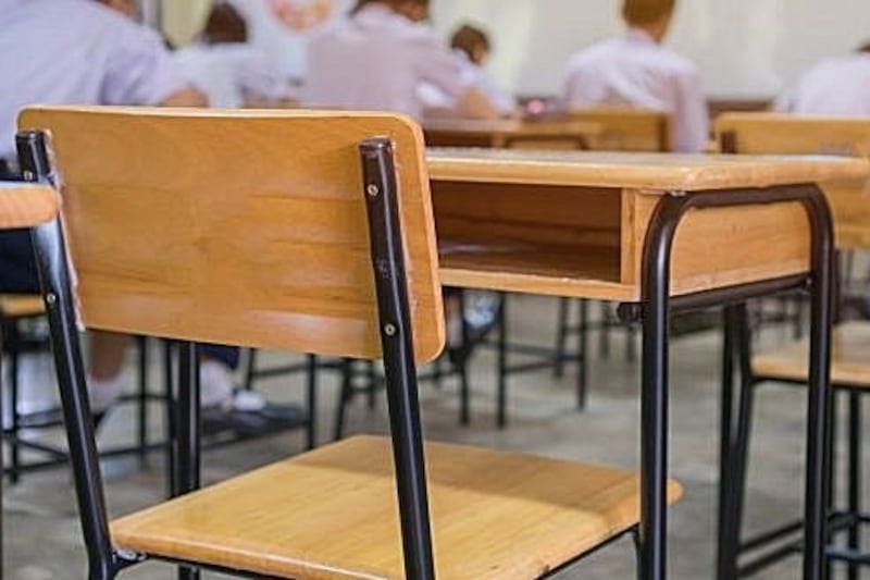 Thousands of college applicants receive fresh offers