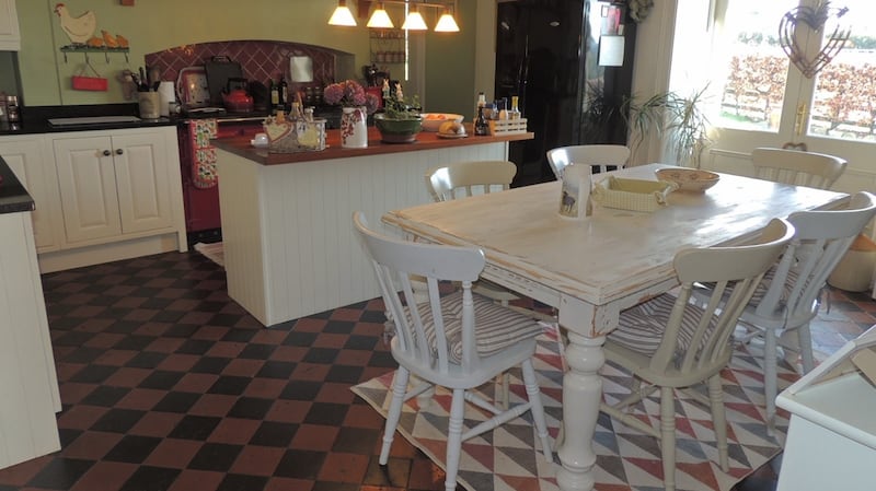 Large country-style kitchen.
