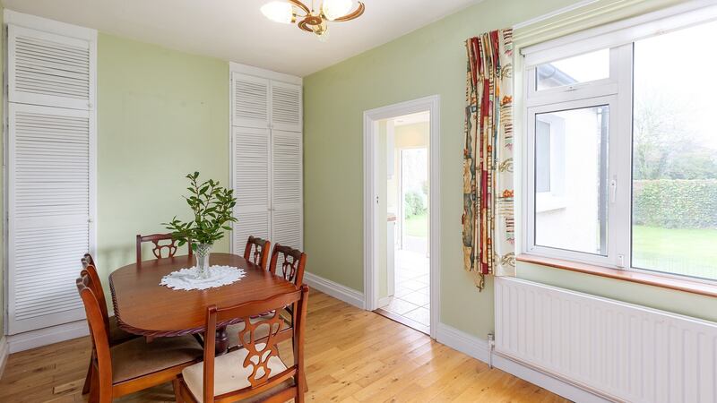 The breakfast room.