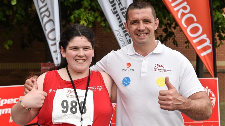 Team Munster athlete Chloe Carroll, from Kilcommon, Co Tipperary, with former Munster and Ireland rugby player Alan Quinlan at the UL Sport Arena. Photograph: Diarmuid Greene/Sportsfile