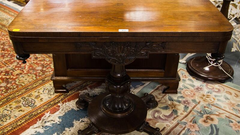 lot 459 (€500-€700), a William IV rosewood folding card table