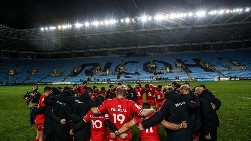 Toulouse’s head coach Ugo Mola speaks to his team after the game against Wasps at the Ricoh Arena. Photograph: James Crombie/Inpho